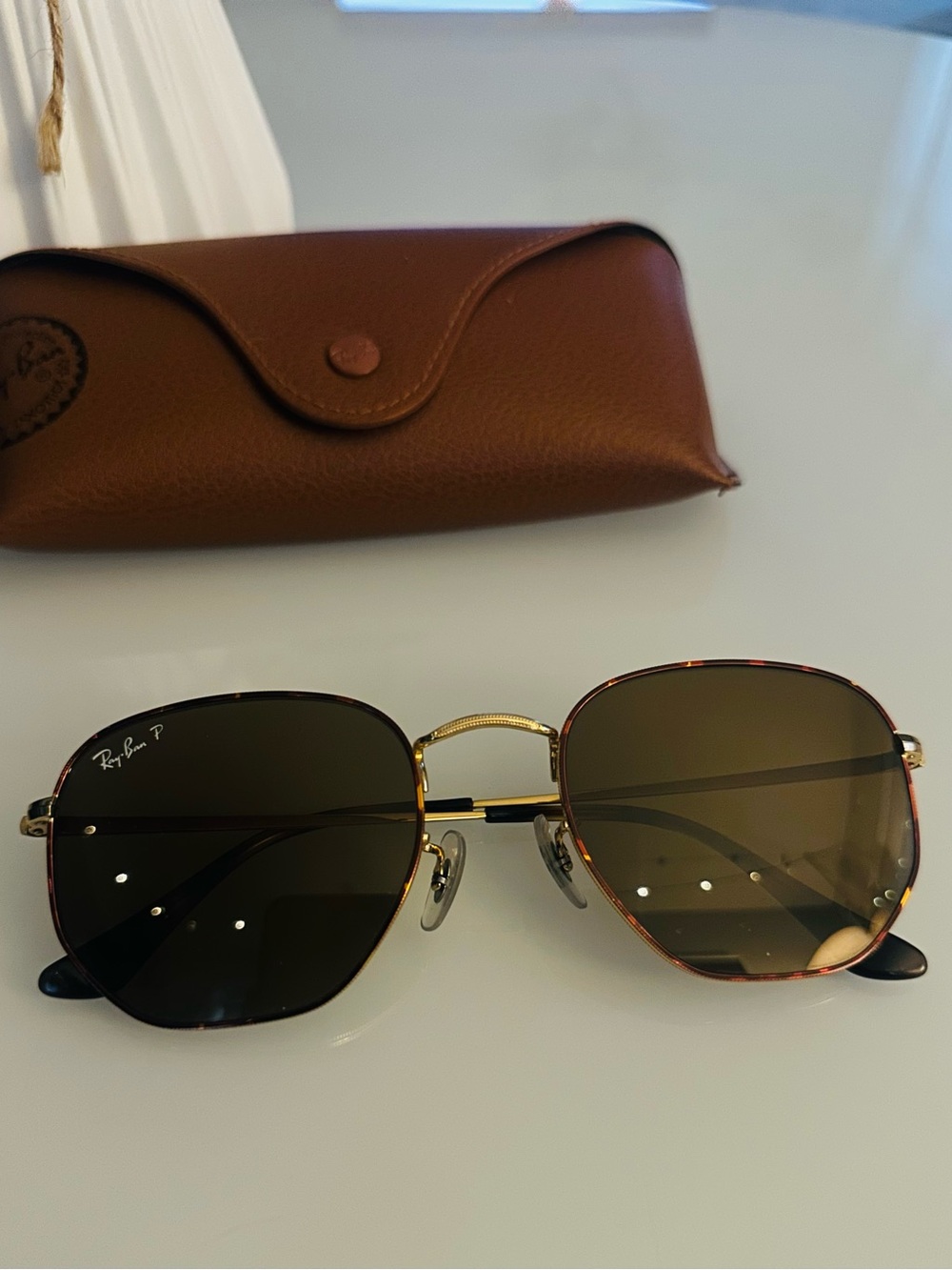 Ray-Ban Gold Frame Tortoiseshell Rim Sunglasses with Brown Polarized Lenses